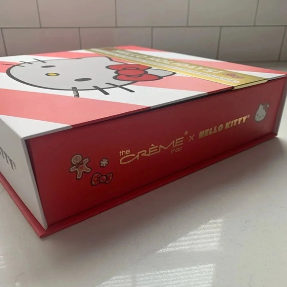 The Creme Shop X Hello Kitty Hello Holiday Spa Set - NWB - Picture 12 of 12